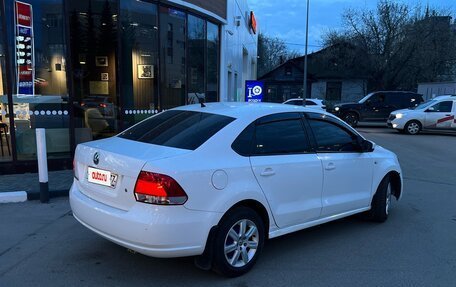 Volkswagen Polo VI (EU Market), 2011 год, 455 000 рублей, 2 фотография