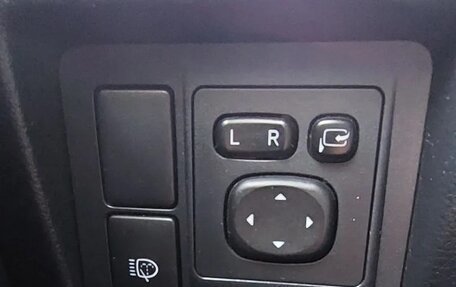 Toyota Land Cruiser Prado 150 рестайлинг 2, 2012 год, 2 200 000 рублей, 6 фотография