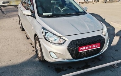 Hyundai Solaris II рестайлинг, 2014 год, 900 000 рублей, 1 фотография