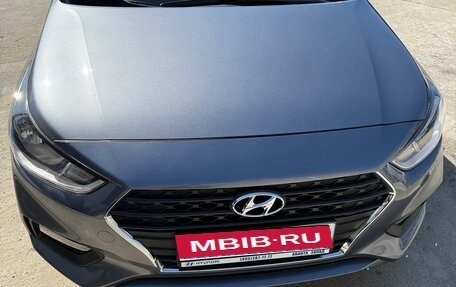 Hyundai Solaris II рестайлинг, 2018 год, 1 550 000 рублей, 1 фотография