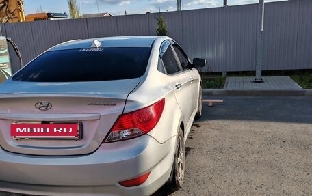 Hyundai Solaris II рестайлинг, 2014 год, 900 000 рублей, 3 фотография