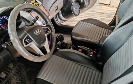 Hyundai Solaris II рестайлинг, 2014 год, 900 000 рублей, 14 фотография