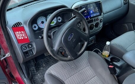 Ford Escape II, 2003 год, 600 000 рублей, 3 фотография