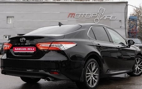 Toyota Camry, 2021 год, 3 800 000 рублей, 2 фотография