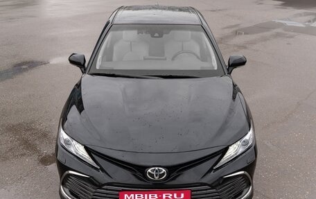 Toyota Camry, 2021 год, 3 800 000 рублей, 5 фотография