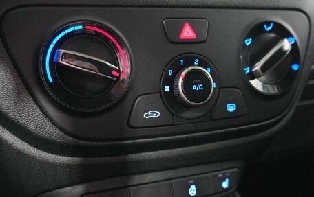 Hyundai Solaris II рестайлинг, 2017 год, 1 432 000 рублей, 13 фотография