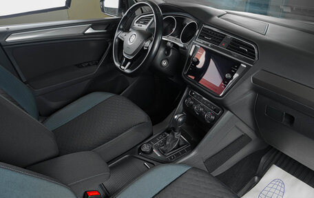 Volkswagen Tiguan II, 2019 год, 2 859 000 рублей, 11 фотография