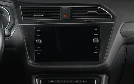 Volkswagen Tiguan II, 2019 год, 2 859 000 рублей, 17 фотография