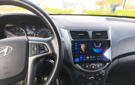 Hyundai Solaris II рестайлинг, 2014 год, 880 000 рублей, 13 фотография