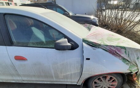 Renault Logan II, 2020 год, 320 000 рублей, 2 фотография