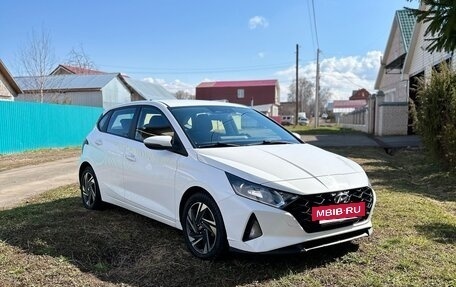 Hyundai i20 III, 2021 год, 1 800 000 рублей, 2 фотография