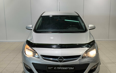 Opel Astra J, 2015 год, 830 000 рублей, 3 фотография