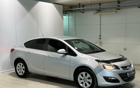 Opel Astra J, 2015 год, 830 000 рублей, 4 фотография