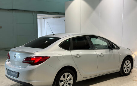 Opel Astra J, 2015 год, 830 000 рублей, 5 фотография