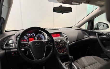 Opel Astra J, 2015 год, 830 000 рублей, 9 фотография