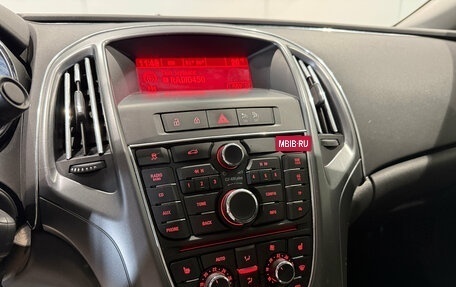 Opel Astra J, 2015 год, 830 000 рублей, 12 фотография