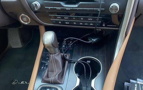 Lexus RX IV рестайлинг, 2015 год, 3 153 000 рублей, 8 фотография