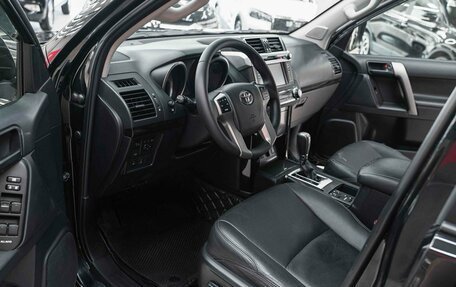 Toyota Land Cruiser Prado 150 рестайлинг 2, 2013 год, 2 490 000 рублей, 6 фотография