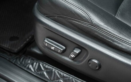 Toyota Land Cruiser Prado 150 рестайлинг 2, 2013 год, 2 490 000 рублей, 10 фотография