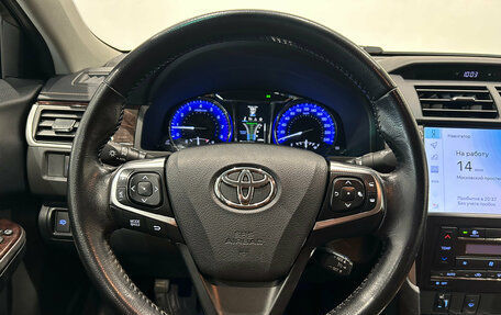 Toyota Camry, 2017 год, 1 799 000 рублей, 21 фотография