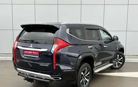 Mitsubishi Pajero Sport III рестайлинг, 2017 год, 2 990 000 рублей, 4 фотография