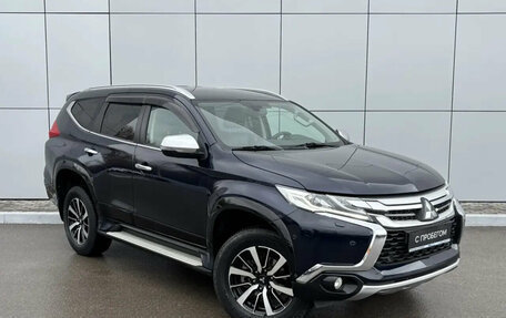 Mitsubishi Pajero Sport III рестайлинг, 2017 год, 2 990 000 рублей, 6 фотография