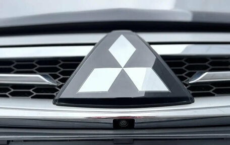 Mitsubishi Pajero Sport III рестайлинг, 2017 год, 2 990 000 рублей, 10 фотография