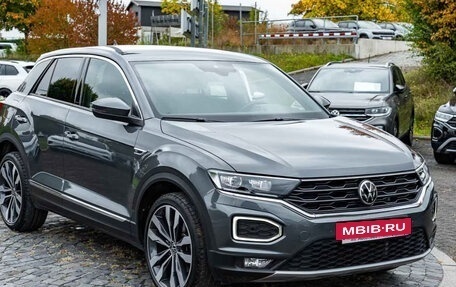 Volkswagen T-Roc I, 2022 год, 2 675 561 рублей, 5 фотография