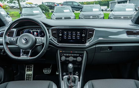 Volkswagen T-Roc I, 2022 год, 2 675 561 рублей, 13 фотография