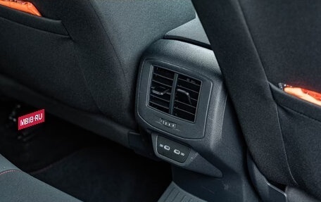 Volkswagen T-Roc I, 2022 год, 2 675 561 рублей, 12 фотография