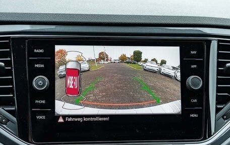 Volkswagen T-Roc I, 2022 год, 2 675 561 рублей, 20 фотография