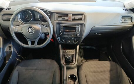 Volkswagen Jetta VI, 2015 год, 1 049 000 рублей, 10 фотография