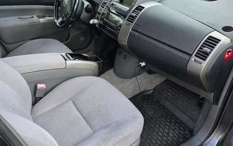 Toyota Prius, 2008 год, 790 000 рублей, 8 фотография