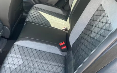 Volkswagen T-Roc I, 2023 год, 3 255 311 рублей, 6 фотография