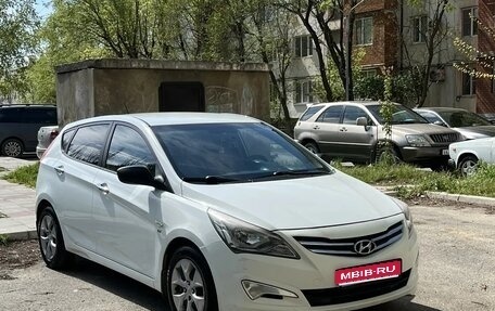 Hyundai Solaris II рестайлинг, 2014 год, 820 000 рублей, 1 фотография