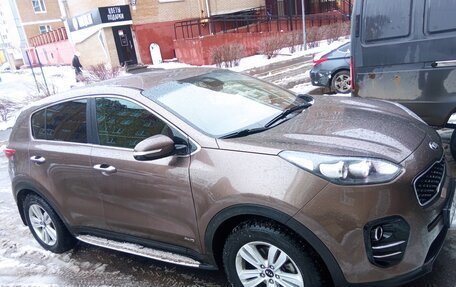 KIA Sportage IV рестайлинг, 2018 год, 2 300 000 рублей, 3 фотография