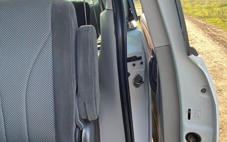 Mazda MPV II, 2001 год, 790 000 рублей, 14 фотография