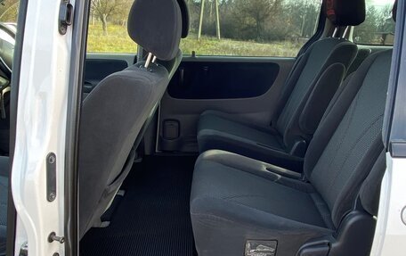 Mazda MPV II, 2001 год, 790 000 рублей, 13 фотография