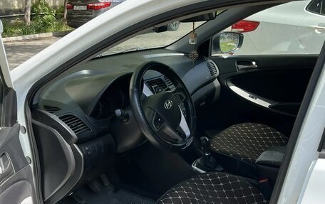 Hyundai Solaris II рестайлинг, 2014 год, 820 000 рублей, 4 фотография