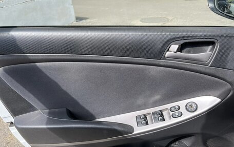 Hyundai Solaris II рестайлинг, 2014 год, 820 000 рублей, 11 фотография