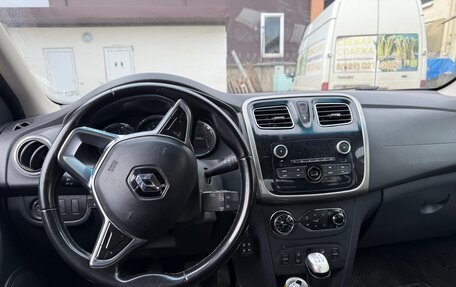 Renault Logan II, 2020 год, 450 000 рублей, 2 фотография