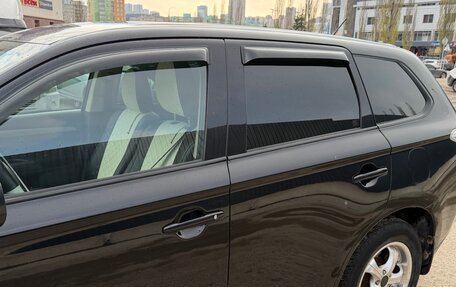 Mitsubishi Outlander III рестайлинг 3, 2013 год, 1 450 000 рублей, 9 фотография