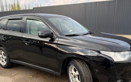 Mitsubishi Outlander III рестайлинг 3, 2013 год, 1 450 000 рублей, 5 фотография