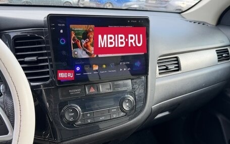 Mitsubishi Outlander III рестайлинг 3, 2013 год, 1 450 000 рублей, 14 фотография