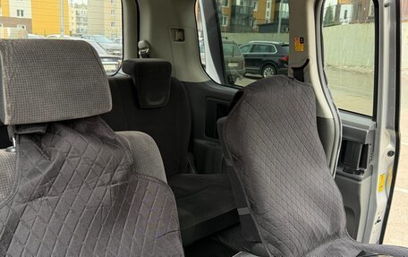 Toyota Noah III, 2009 год, 1 075 000 рублей, 26 фотография