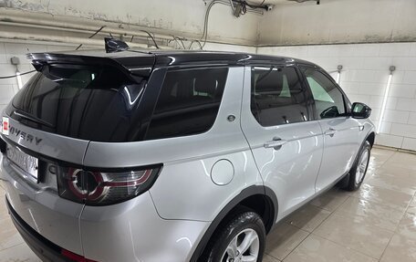 Land Rover Discovery Sport I рестайлинг, 2018 год, 2 800 000 рублей, 5 фотография