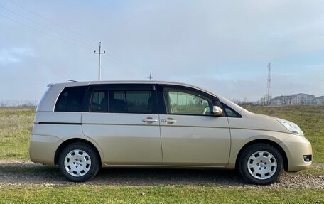 Toyota ISis I, 2012 год, 1 390 000 рублей, 3 фотография