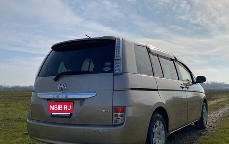 Toyota ISis I, 2012 год, 1 390 000 рублей, 4 фотография