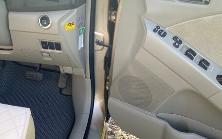 Toyota ISis I, 2012 год, 1 390 000 рублей, 27 фотография