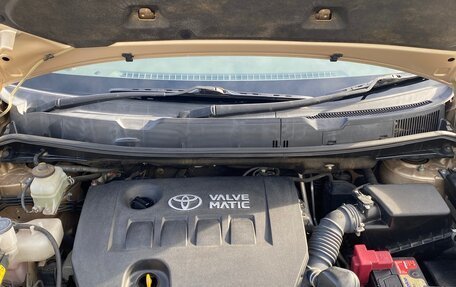 Toyota ISis I, 2012 год, 1 390 000 рублей, 37 фотография